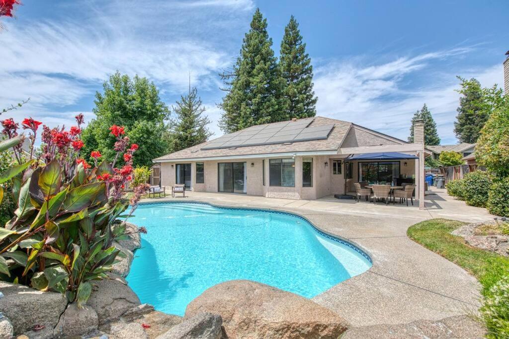 Willa Stylish 3Br/2Ba Retreat W/ Pool! Dream Getaway Fresno Zewnętrze zdjęcie